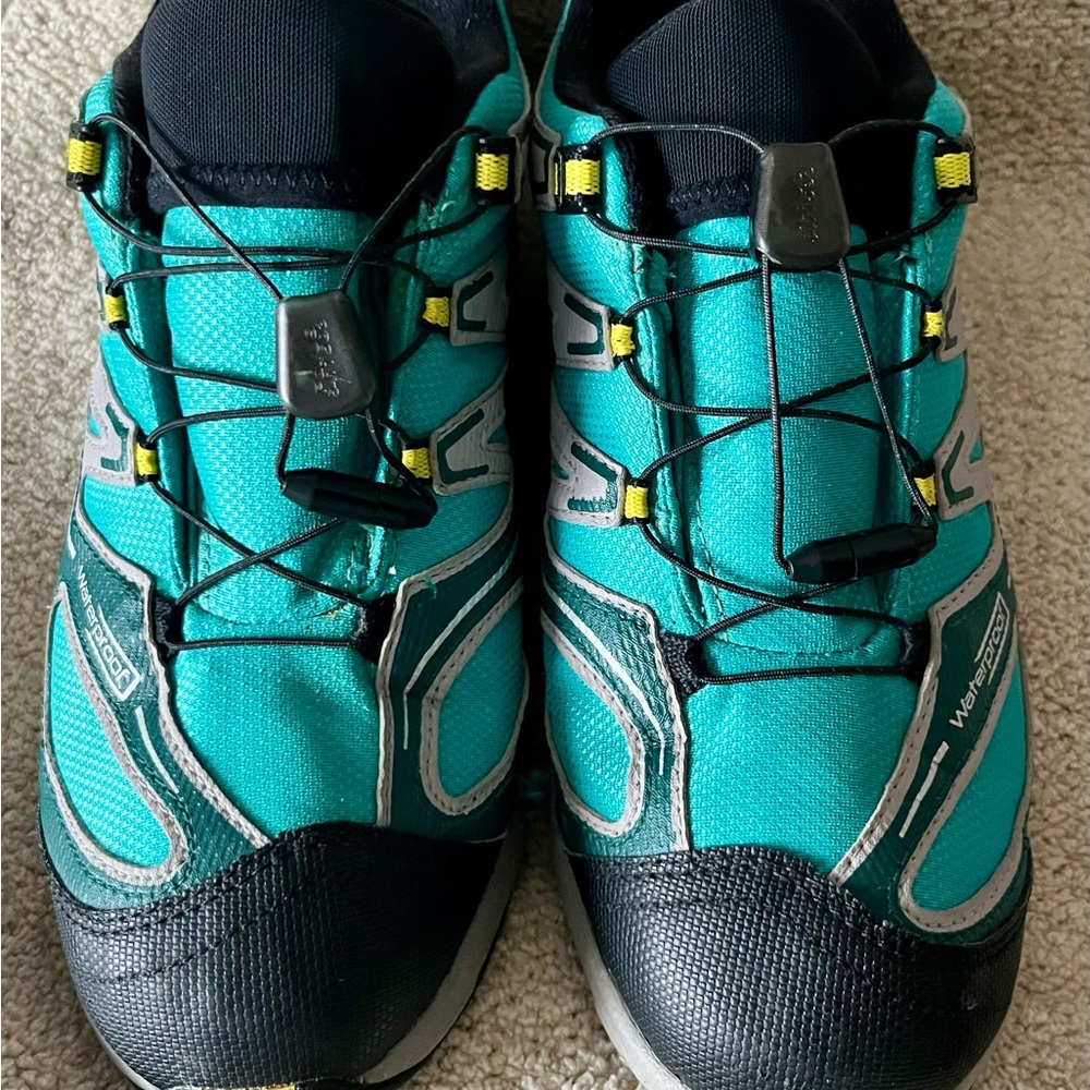 Salomon Trail/Running Shoes